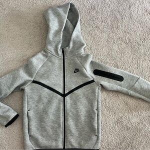 Boys Large Nike Light Gray Hooded Zip Hoodie with Black Accents